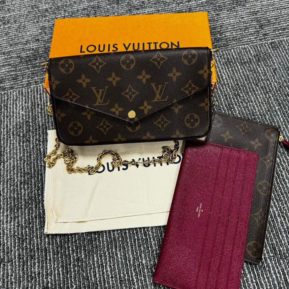 LOUIS VUITTON MONOGRAM FELICIE POCHETTE CLUTCH